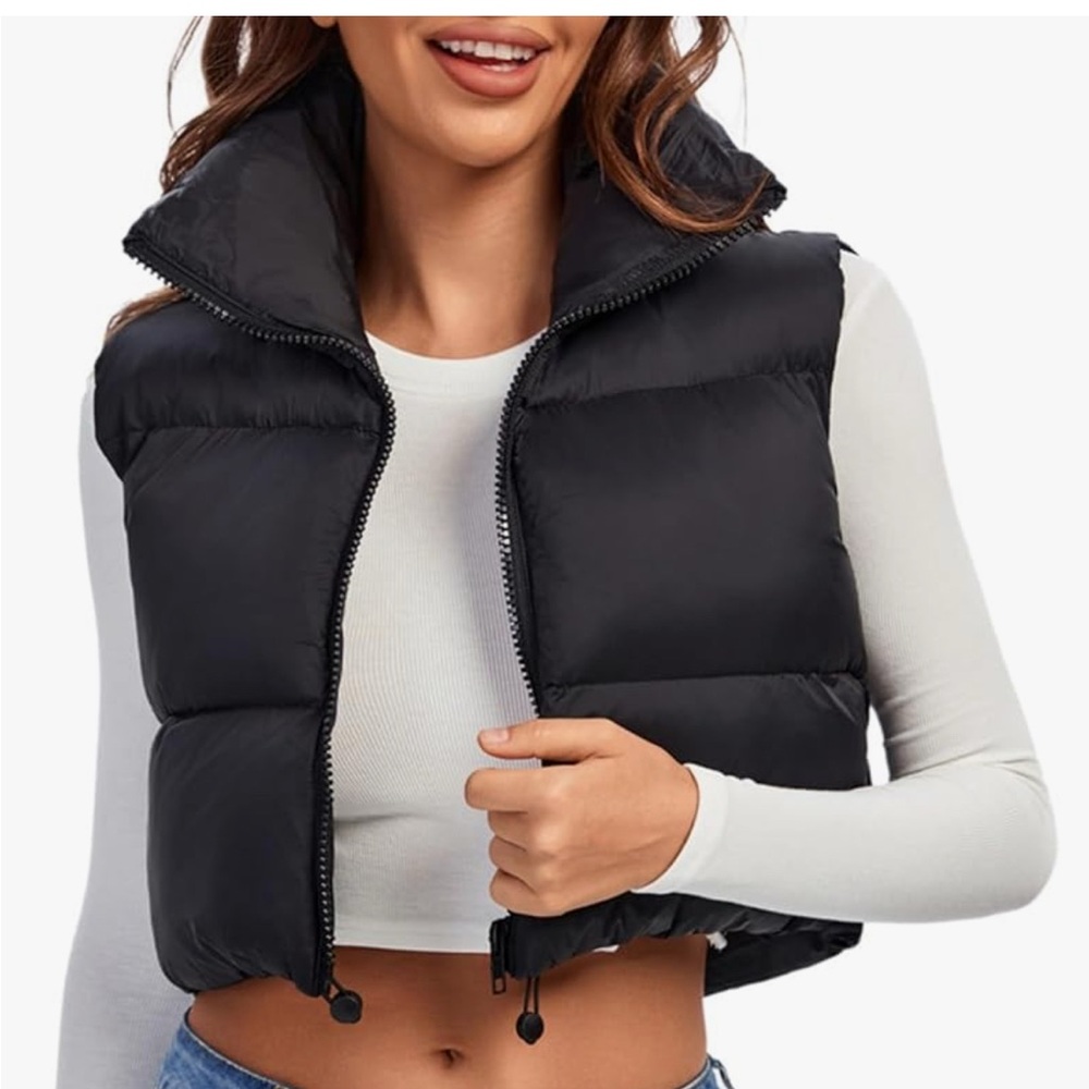 Fuinloth black cropped puffer vest - size Small